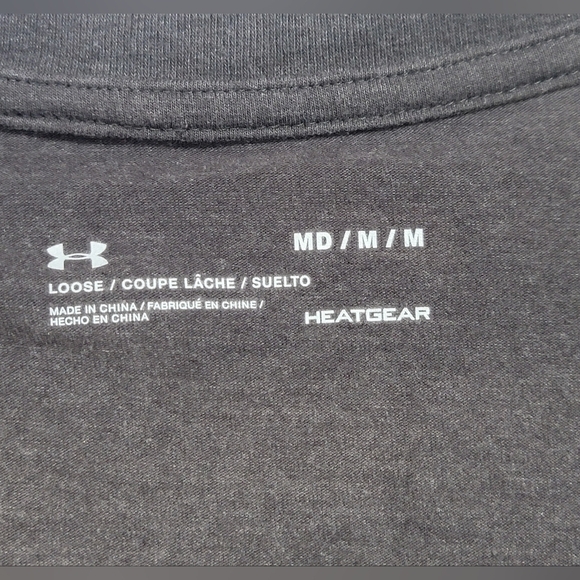 Sale Under Armour Long Sleeve Loose Fit Heatgear Round Neckline Tee size Med - Picture 2 of 7